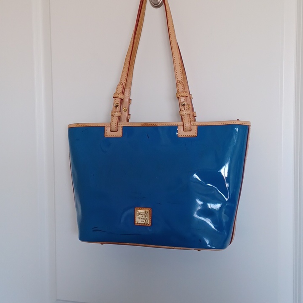 NWOT ** Damaged Dooney & Bourke Blue Patent & Tan Leather Leisure Tote Bag